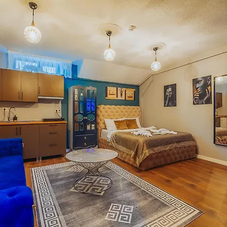 Taksim Wonder Apart Otel 4*